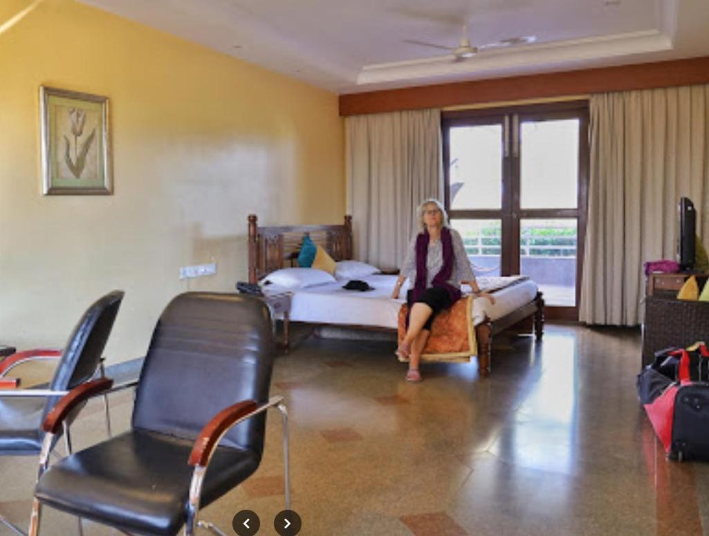 Krishna Heritage Resort Бадамі Екстер'єр фото